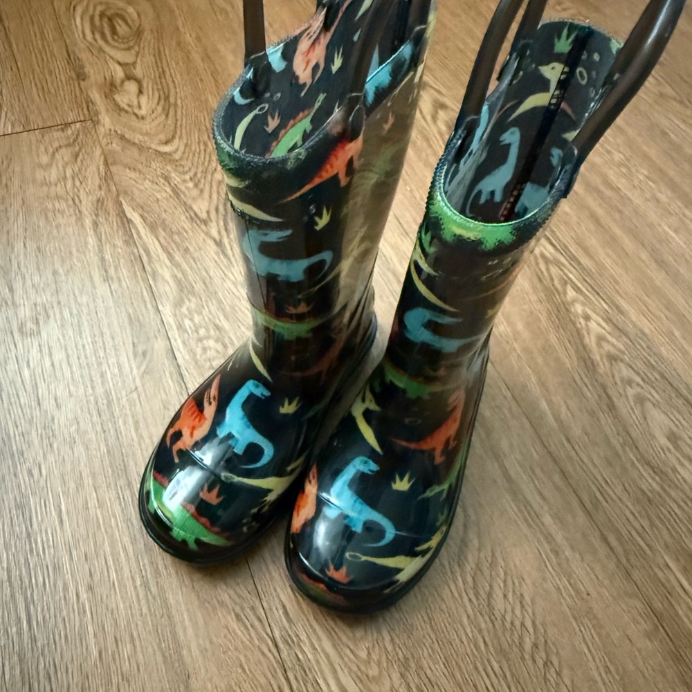 Western Chief Kids Dinosaur sz 6 Rain Boots